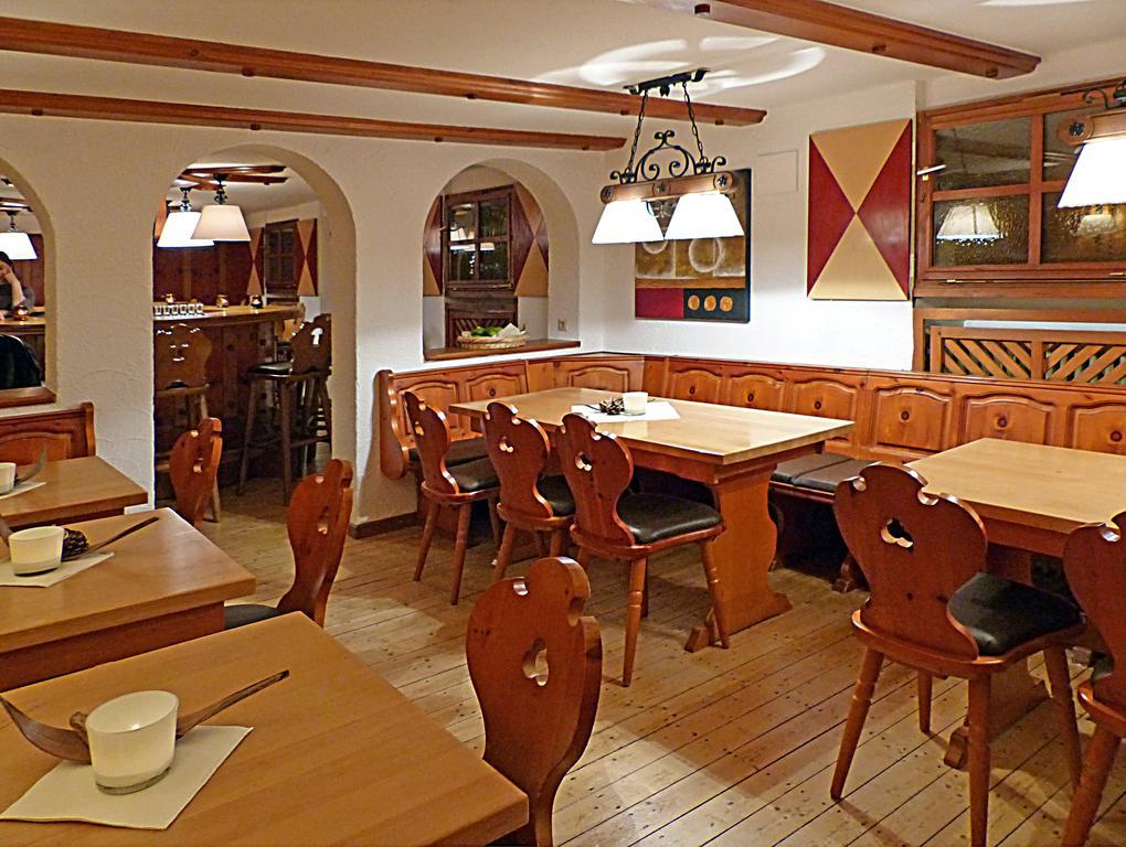 Hotel-Restaurant Schwyzerhuesli Viernheim Bagian luar foto